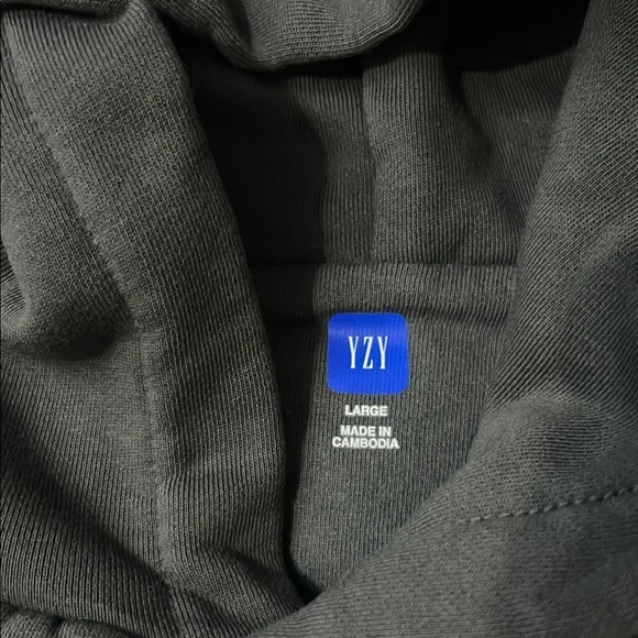 YEEZY GAP 55 Shrunken Hoodie - Picture 7 of 10
